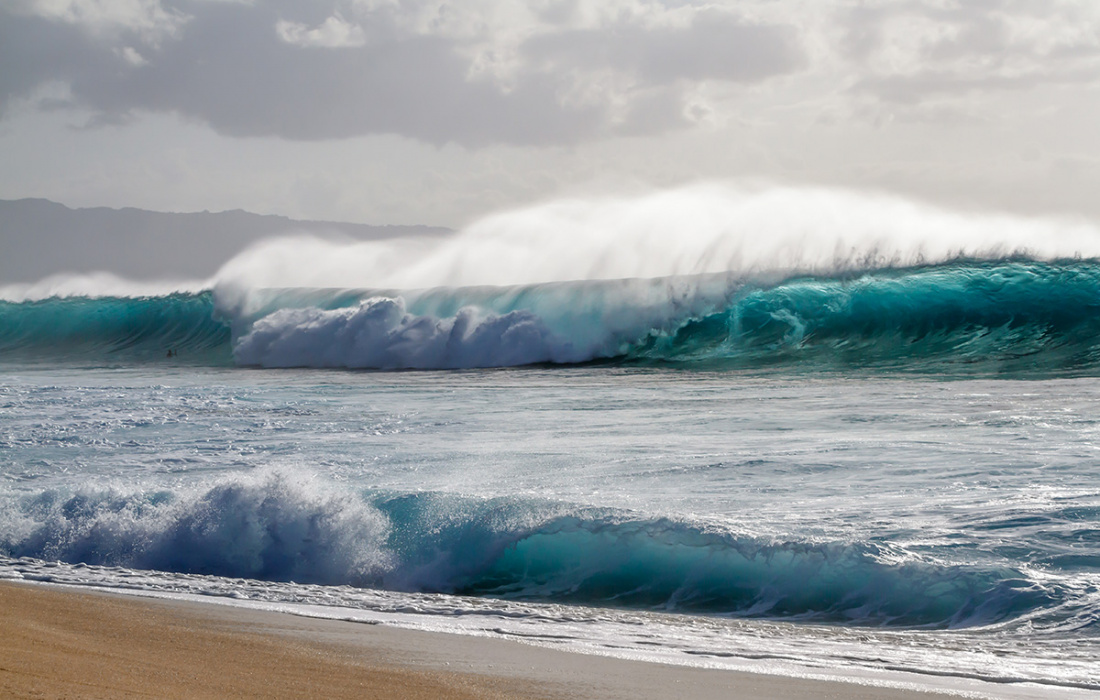 Best Surfing Locations in Oahu Image