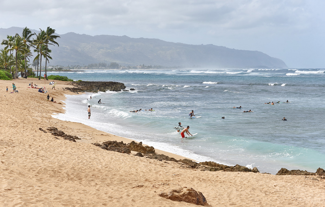 Best Surfing Locations in Oahu Image