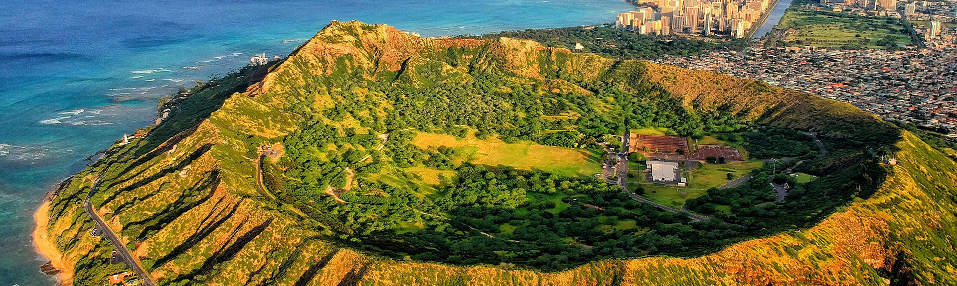 https://www.hawaii-guide.com/images/made/oahu-attractions-guide_1920_575_90_s_c1_c_c_0_0.jpg